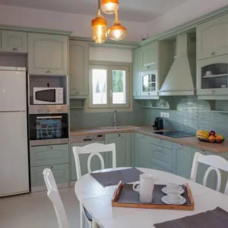 Dafnes 1 Private Pool Willa *